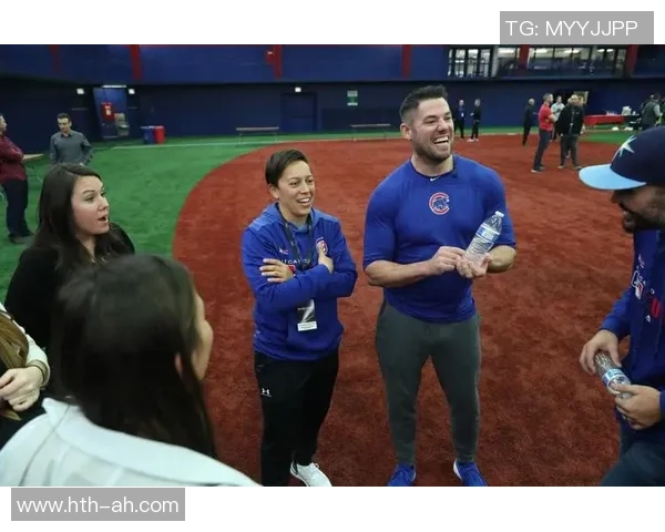 女生不懂足球的误解与偏见探讨如何打破性别壁垒与运动的距离感